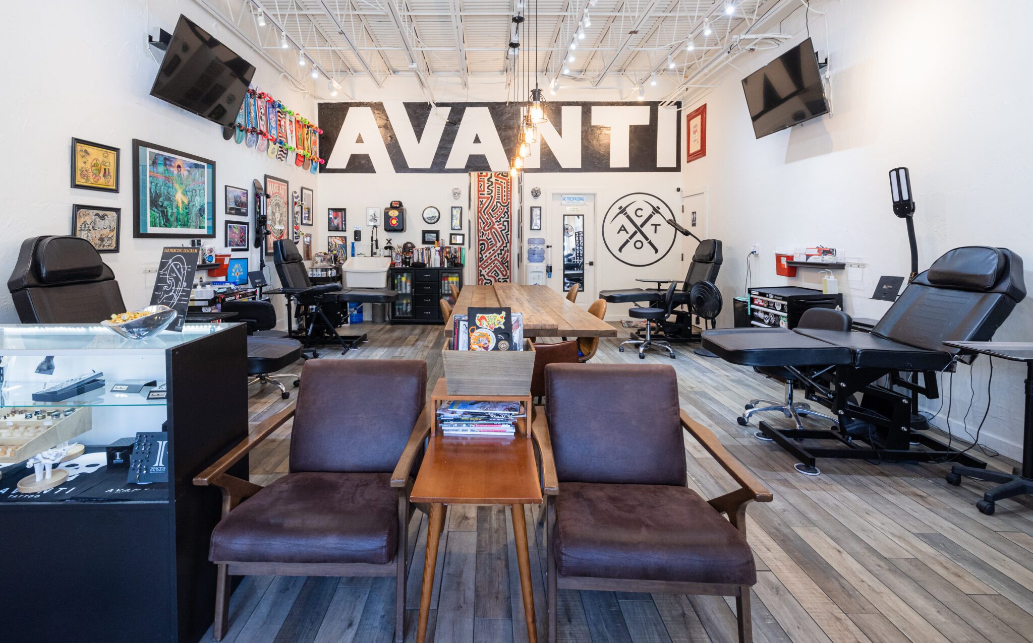 Avanti Tattoo Shop