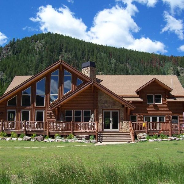 nova-guides-lodge-summer nova-guides-lodge-summer