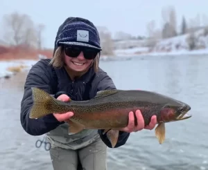 mountain-angler-winter-river-fishing